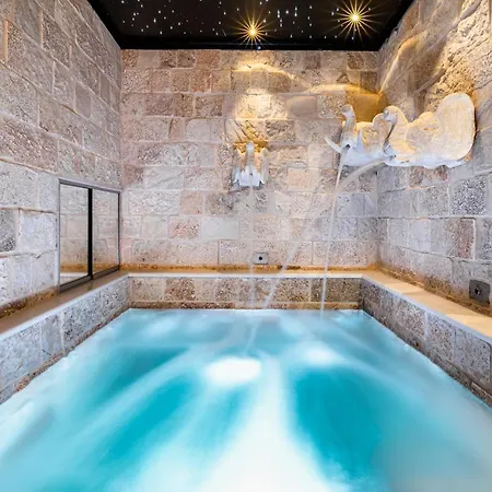 Fountain - Suite Santeramo